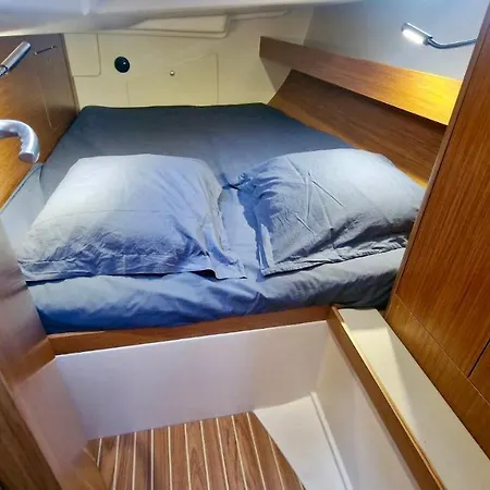 Nuits Insolites Sur Un Voilier La Rochelle (Charente-Maritime)